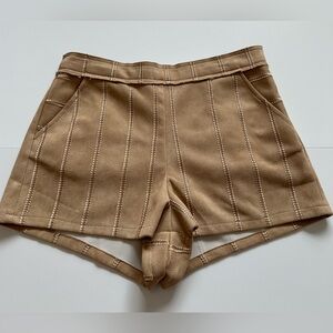 Women’s Fab’rik Large Tan Suede Like Side‎ Zip Shorts
